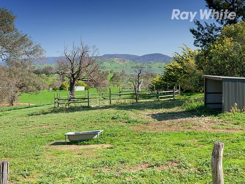 1511 Lake Road, Bethanga VIC 3691