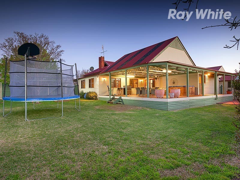 3 Victoria Street, Chiltern VIC 3683