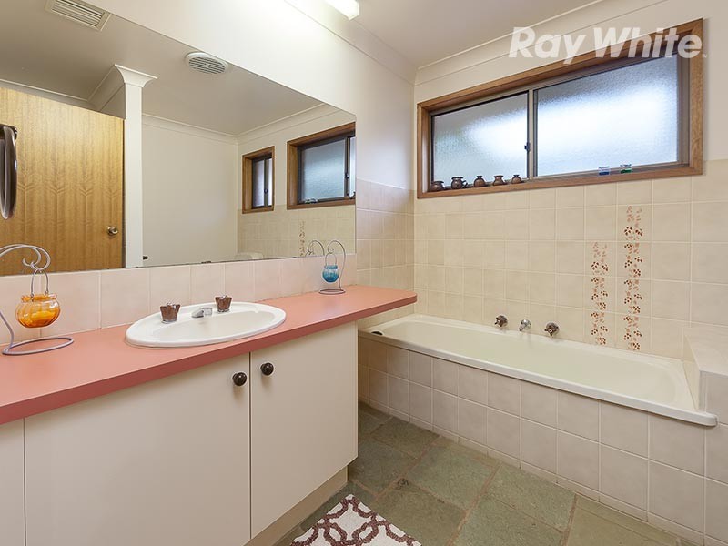 24 Beard Crescent, Wodonga VIC 3690