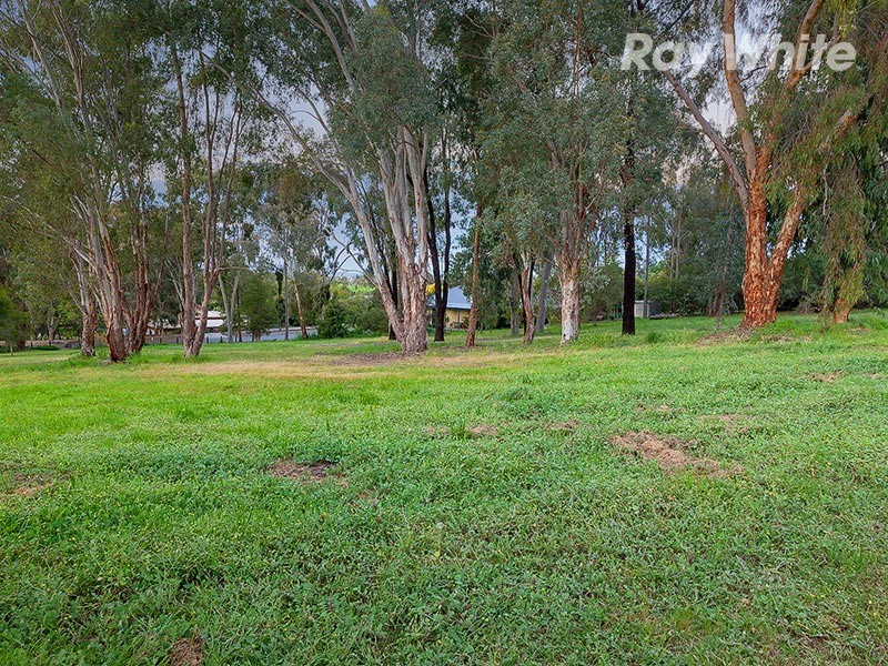24 Beard Crescent, Wodonga VIC 3690