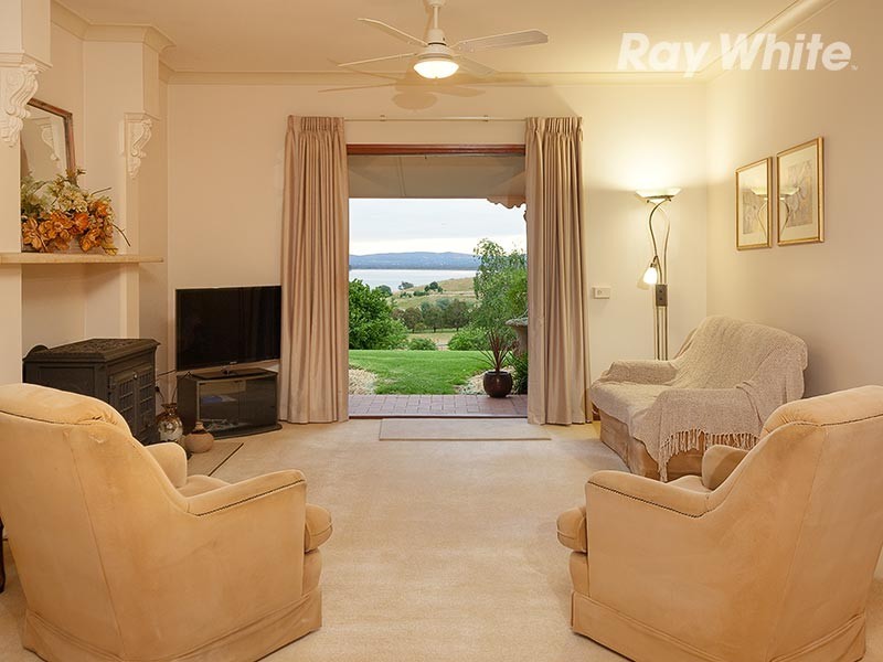 677 Lake Road, Bethanga VIC 3691