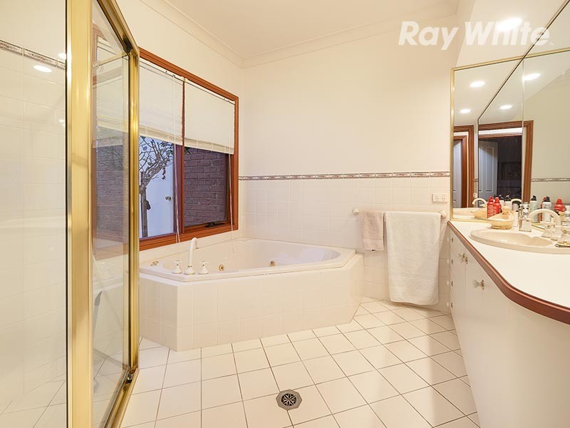 677 Lake Road, Bethanga VIC 3691