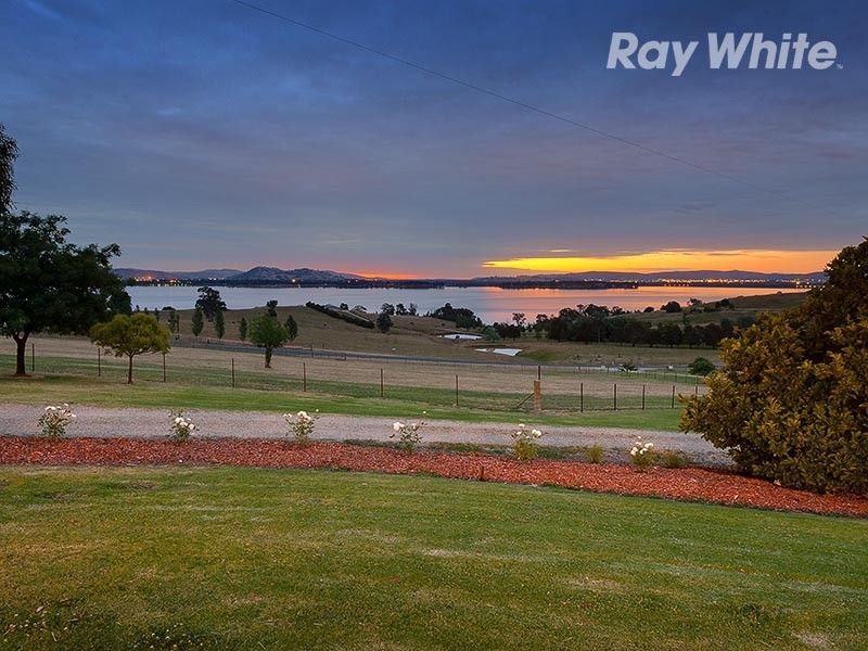 677 Lake Road, Bethanga VIC 3691