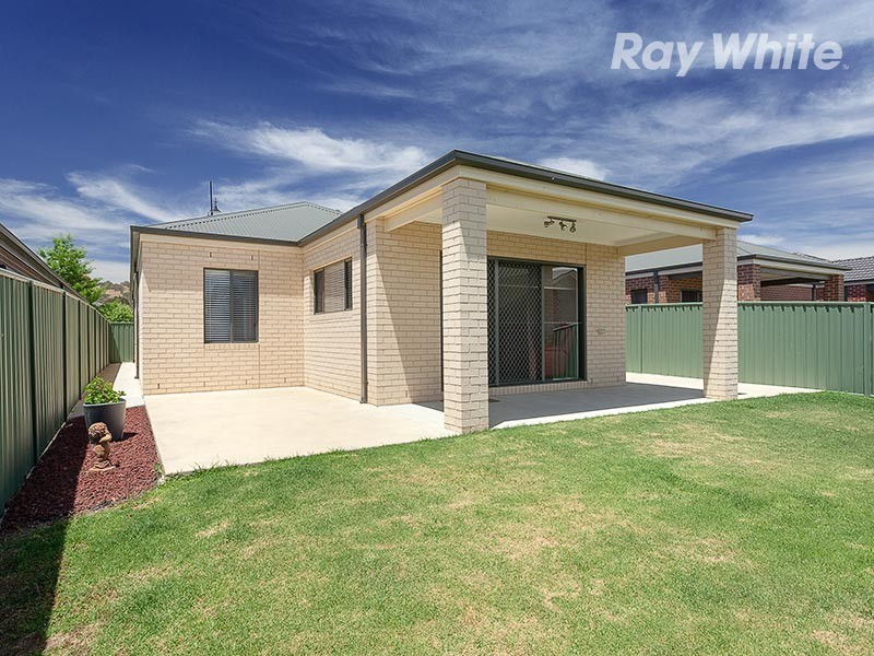 70 Victoria Cross Parade, Wodonga VIC 3690