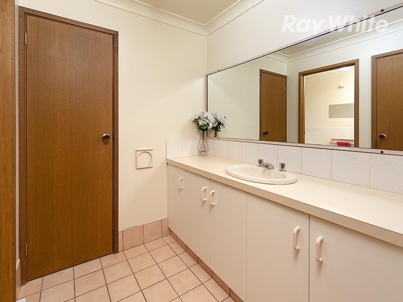 16 Kiewa Valley Court, Tangambalanga VIC 3691