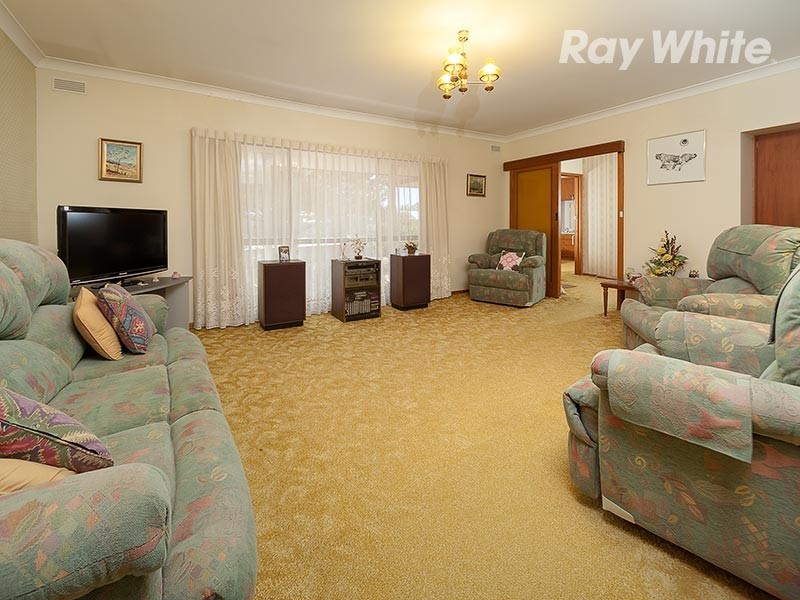 6 Main Street, Chiltern VIC 3683