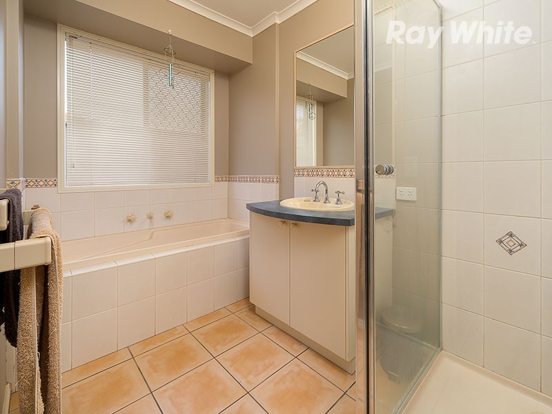 17 Ambrose Crescent, Wodonga VIC 3690