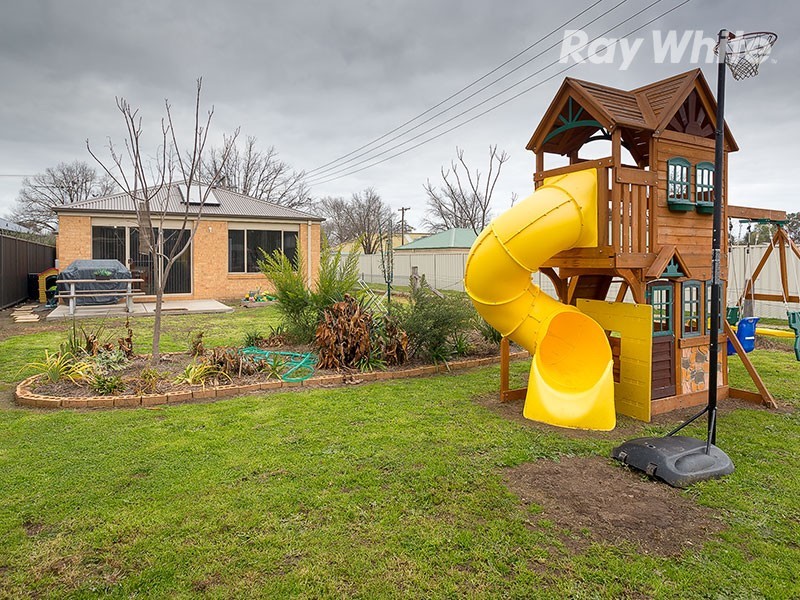 83 Conness Street, Chiltern VIC 3683