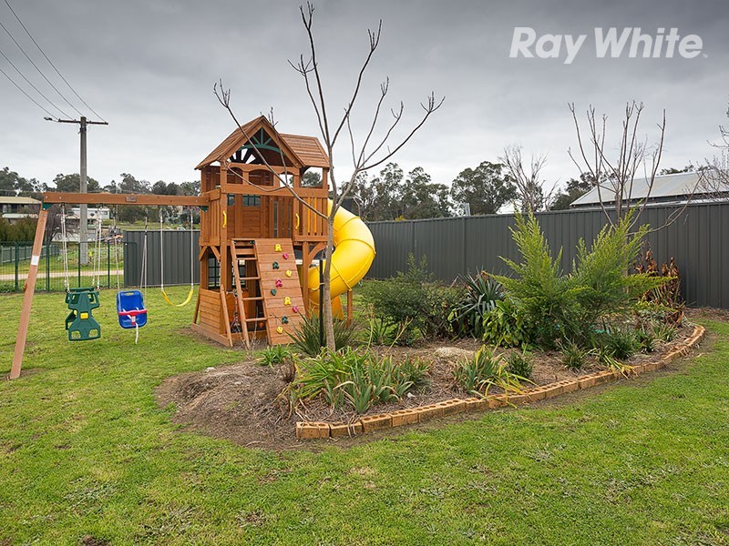 83 Conness Street, Chiltern VIC 3683