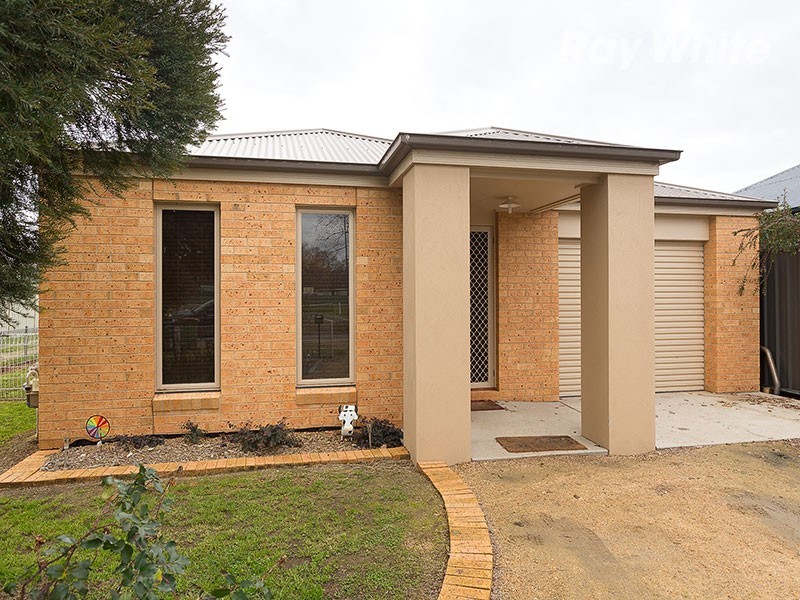 83 Conness Street, Chiltern VIC 3683