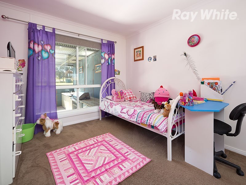 11 Albert Road, Chiltern VIC 3683