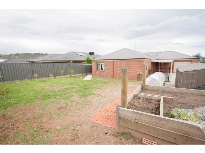 24 Lysterfield Lane, Wodonga VIC 3690