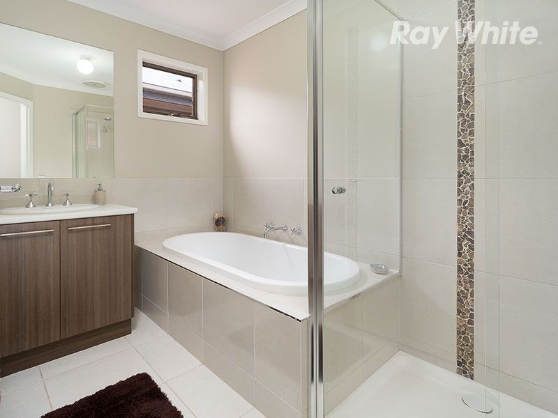 24 Mactier Avenue, Wodonga VIC 3690