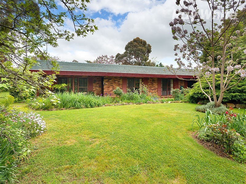 98 Star Lane, Wooragee VIC 3747