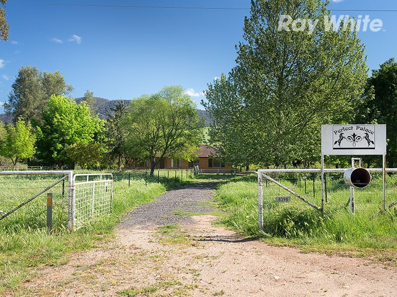 8398 Murray Valley Highway, Old Tallangatta VIC 3701