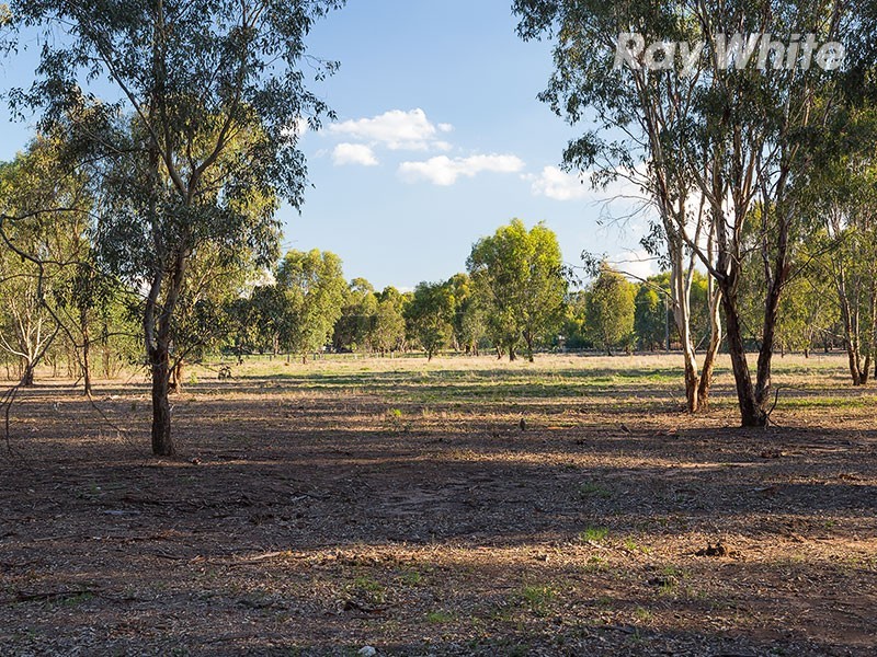 * Bow Street, Chiltern VIC 3683