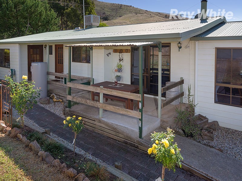 2 Dyring Street, Bethanga VIC 3691