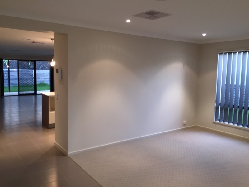 27 Victoria Cross Parade, Wodonga VIC 3690