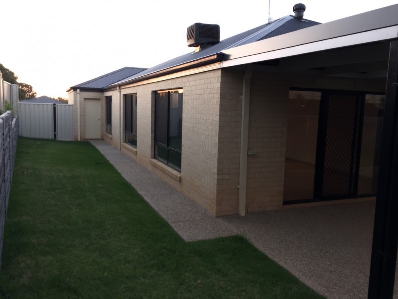 27 Victoria Cross Parade, Wodonga VIC 3690