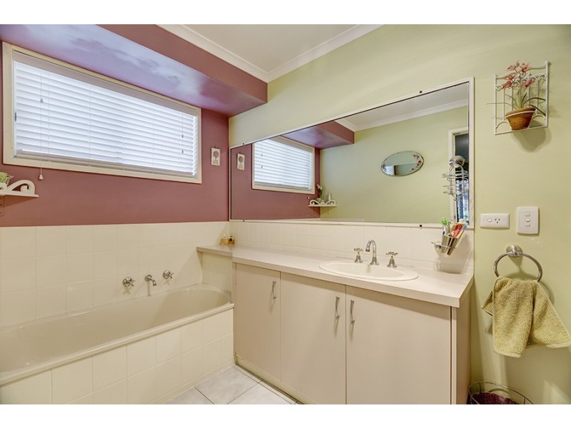 13 Scullin Court, Wodonga VIC 3690