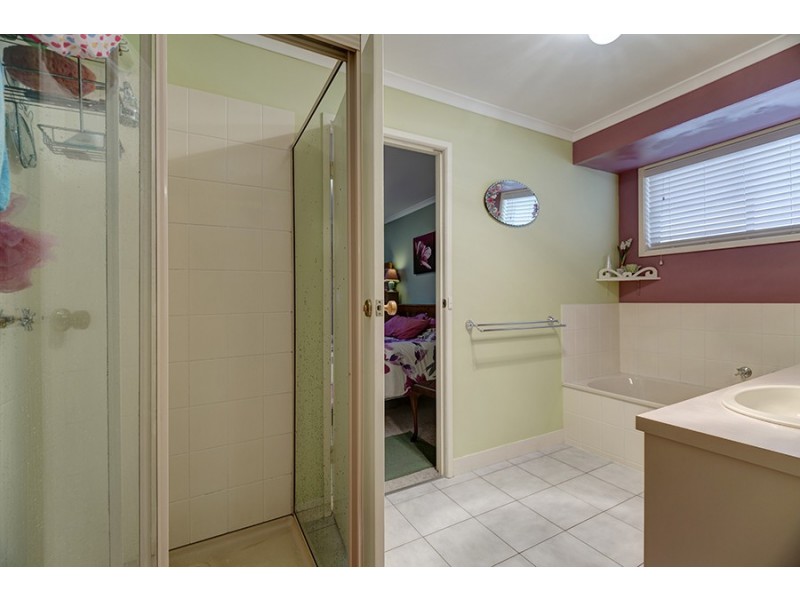 13 Scullin Court, Wodonga VIC 3690