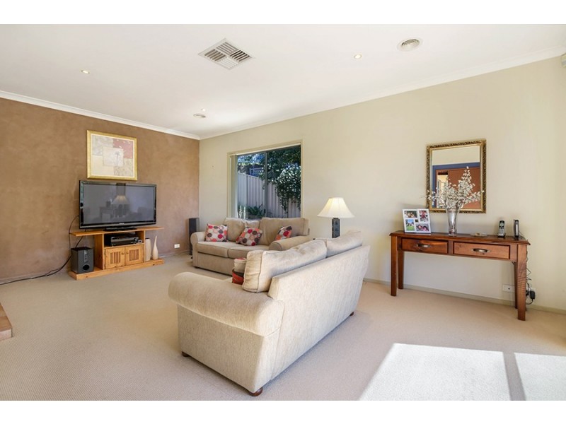 2 The Court, Wodonga VIC 3690