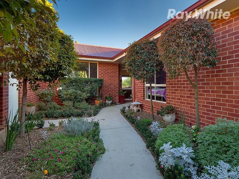 5 Elizabeth Crescent, Bellbridge VIC 3691
