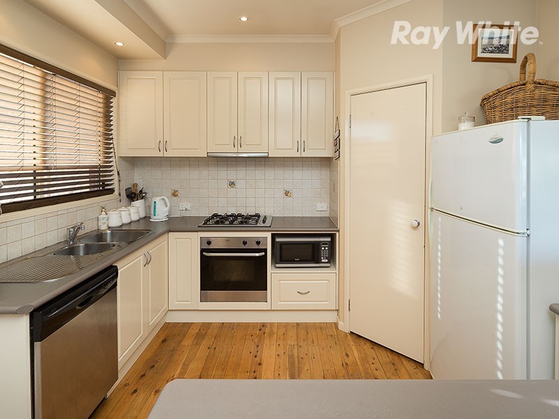 5 Elizabeth Crescent, Bellbridge VIC 3691