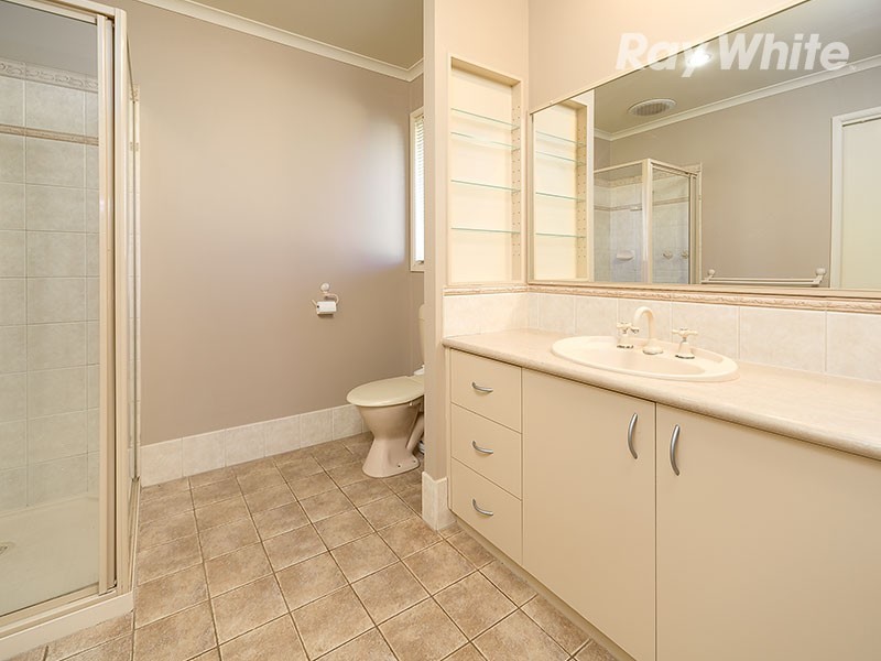 5 Elizabeth Crescent, Bellbridge VIC 3691