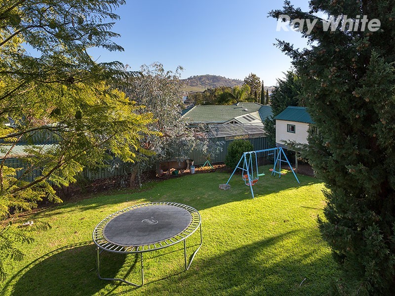 5 Elizabeth Crescent, Bellbridge VIC 3691