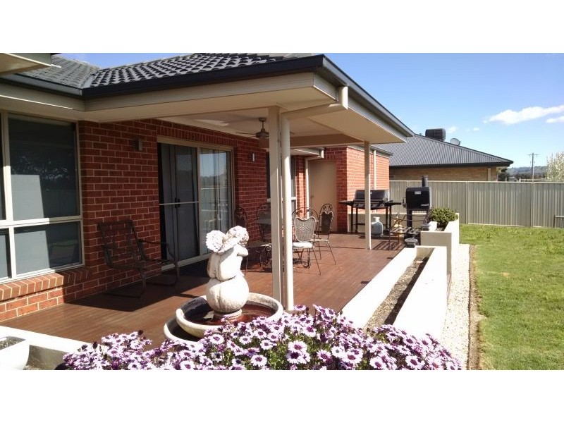 6 Lauren Place, Wodonga VIC 3690