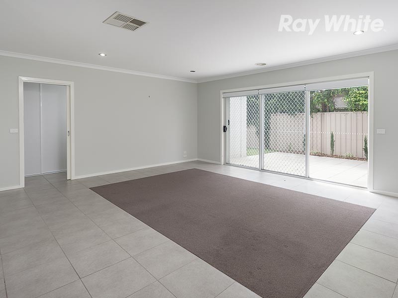 2/1 Chenery Street, Wodonga VIC 3690