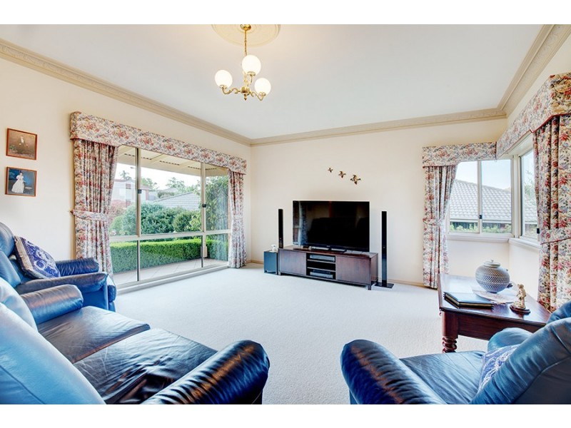 14 Jevington Drive, Wodonga VIC 3690