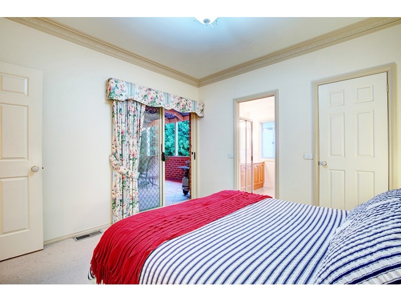 14 Jevington Drive, Wodonga VIC 3690