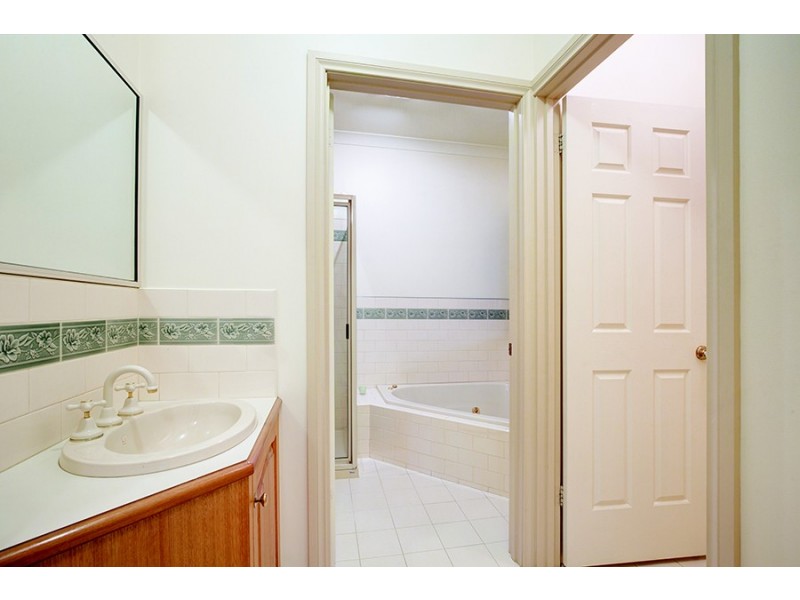 14 Jevington Drive, Wodonga VIC 3690