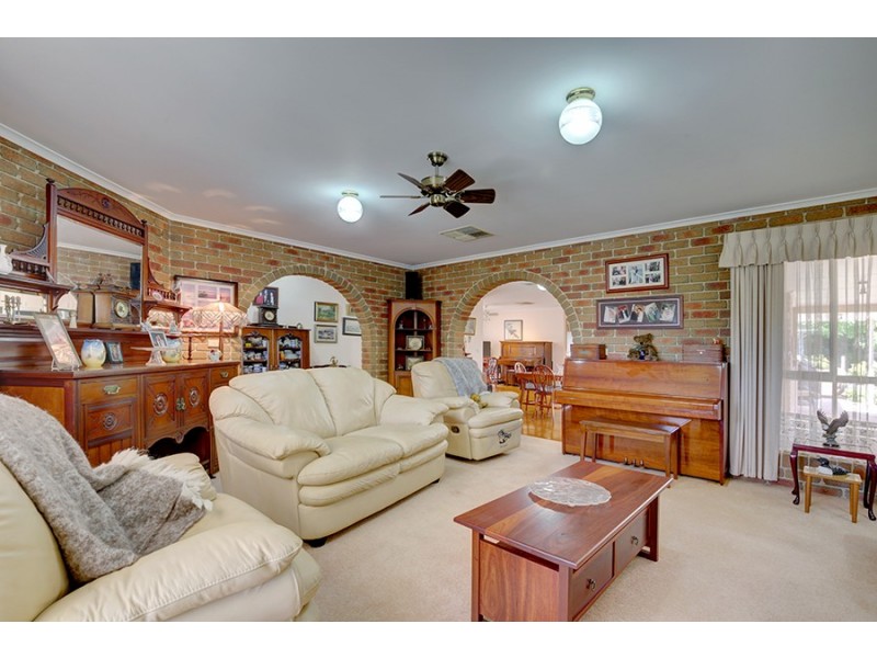 15 Emery Court, Wodonga VIC 3690