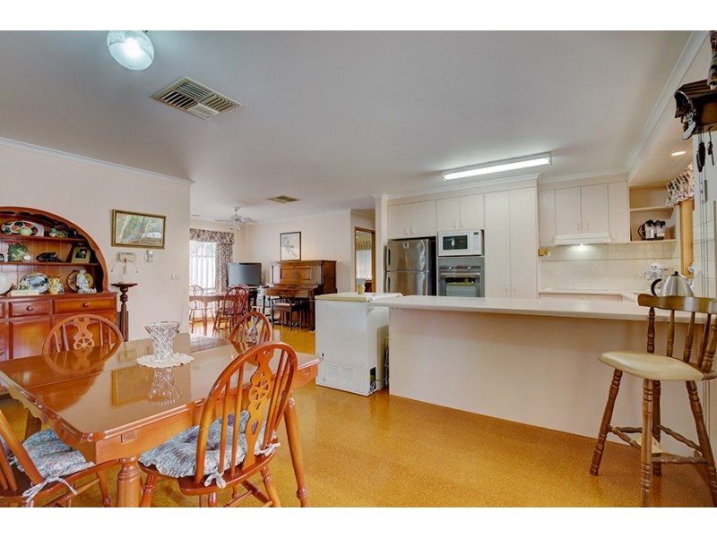 15 Emery Court, Wodonga VIC 3690