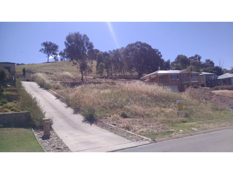 32 Avondale Drive, Wodonga VIC 3690