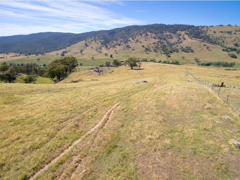 * Beechworth-Leneva Road, Wodonga VIC 3690