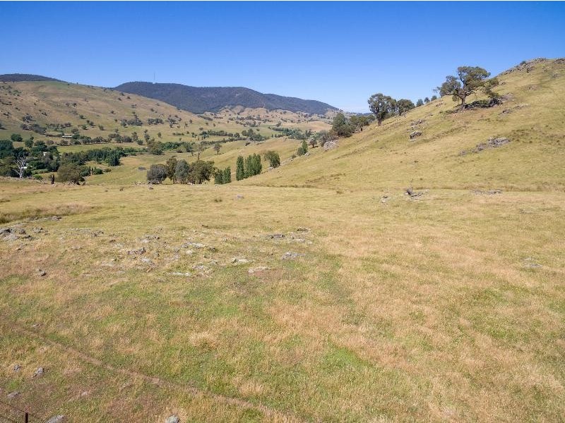 * Beechworth-Leneva Road, Wodonga VIC 3690
