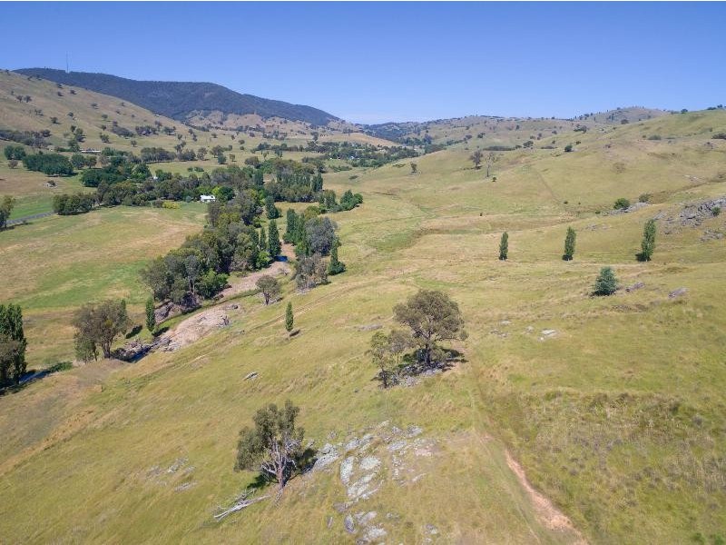 * Beechworth-Leneva Road, Wodonga VIC 3690