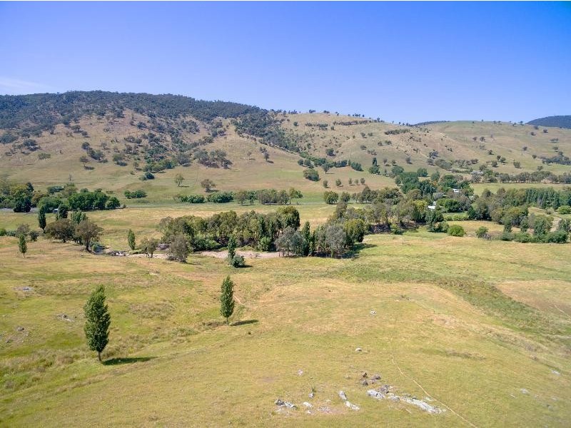 * Beechworth-Leneva Road, Wodonga VIC 3690