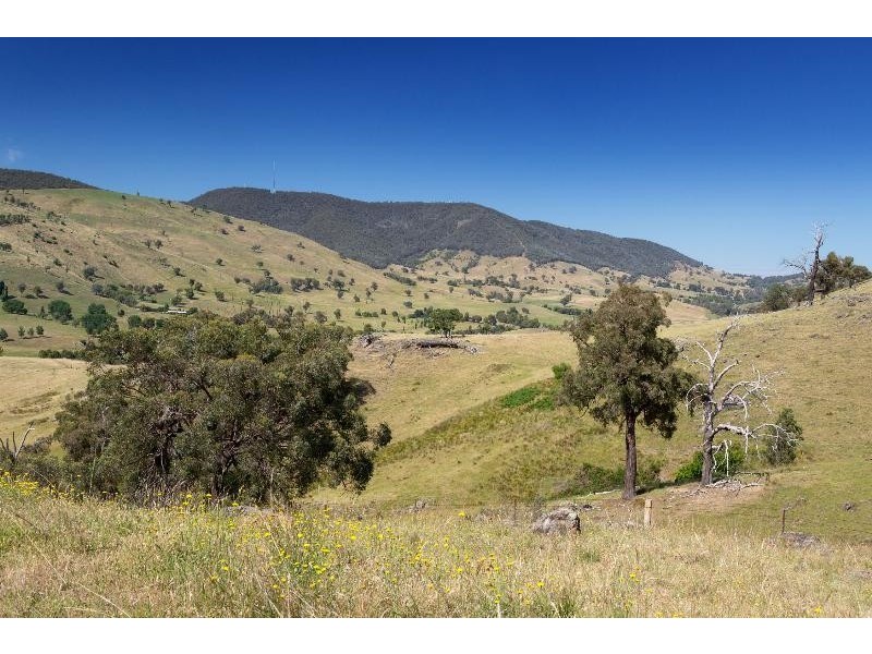 * Beechworth-Leneva Road, Wodonga VIC 3690