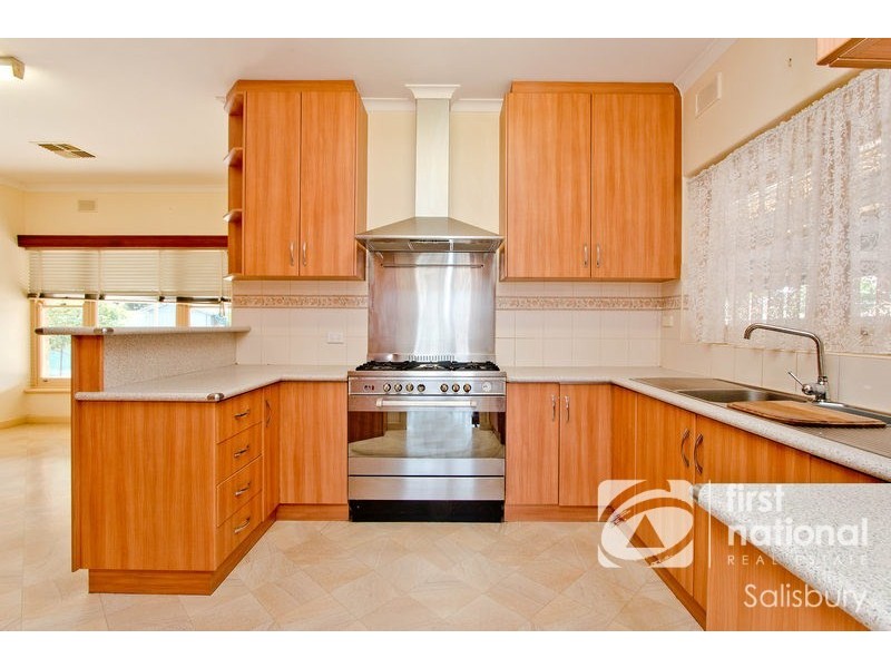 13 Theta Street, Salisbury SA 5108