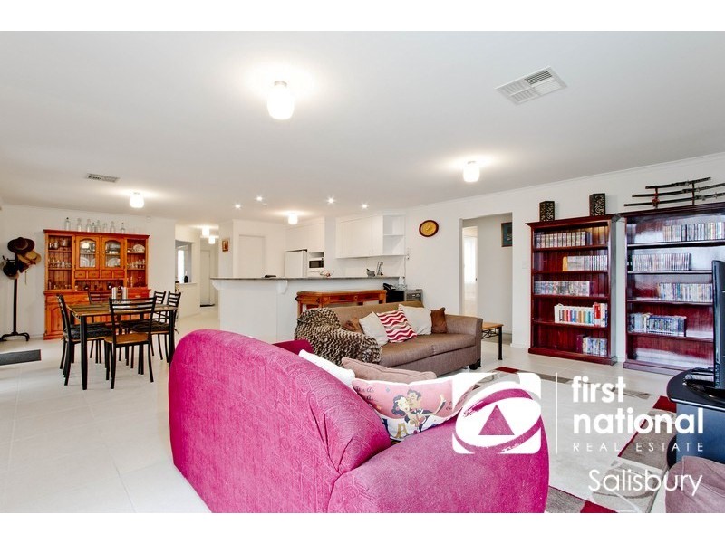 10 Camelot Drive, Blakeview SA 5114