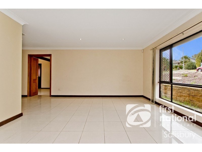 8 Brabham Crescent, Gulfview Heights SA 5096