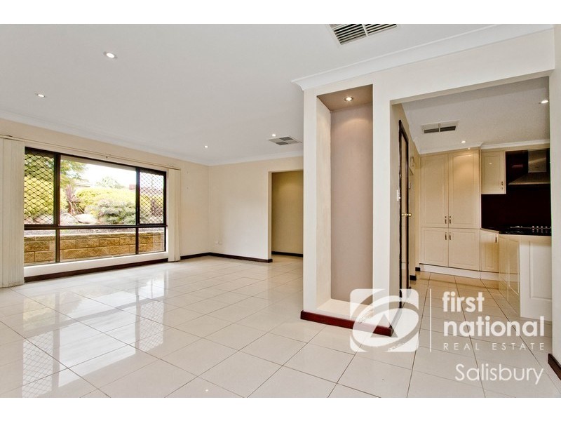 8 Brabham Crescent, Gulfview Heights SA 5096