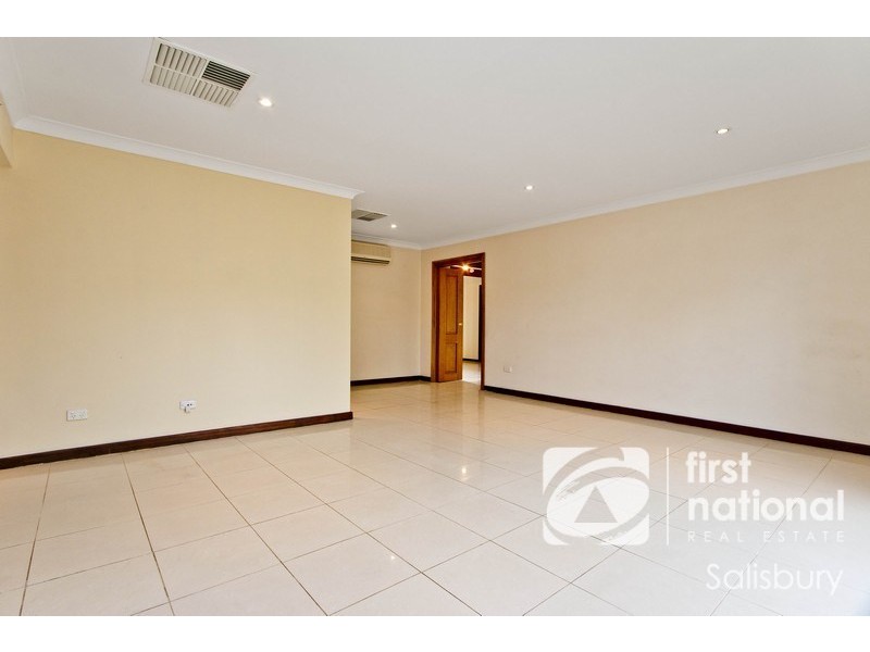 8 Brabham Crescent, Gulfview Heights SA 5096