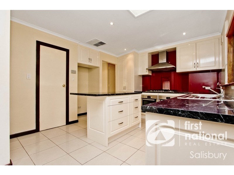 8 Brabham Crescent, Gulfview Heights SA 5096