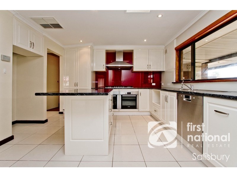 8 Brabham Crescent, Gulfview Heights SA 5096